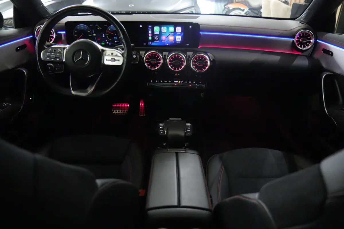 250 e AMG-LINE PANO/HUD/KEYLESS/360CAM/CARPLAY/VOL