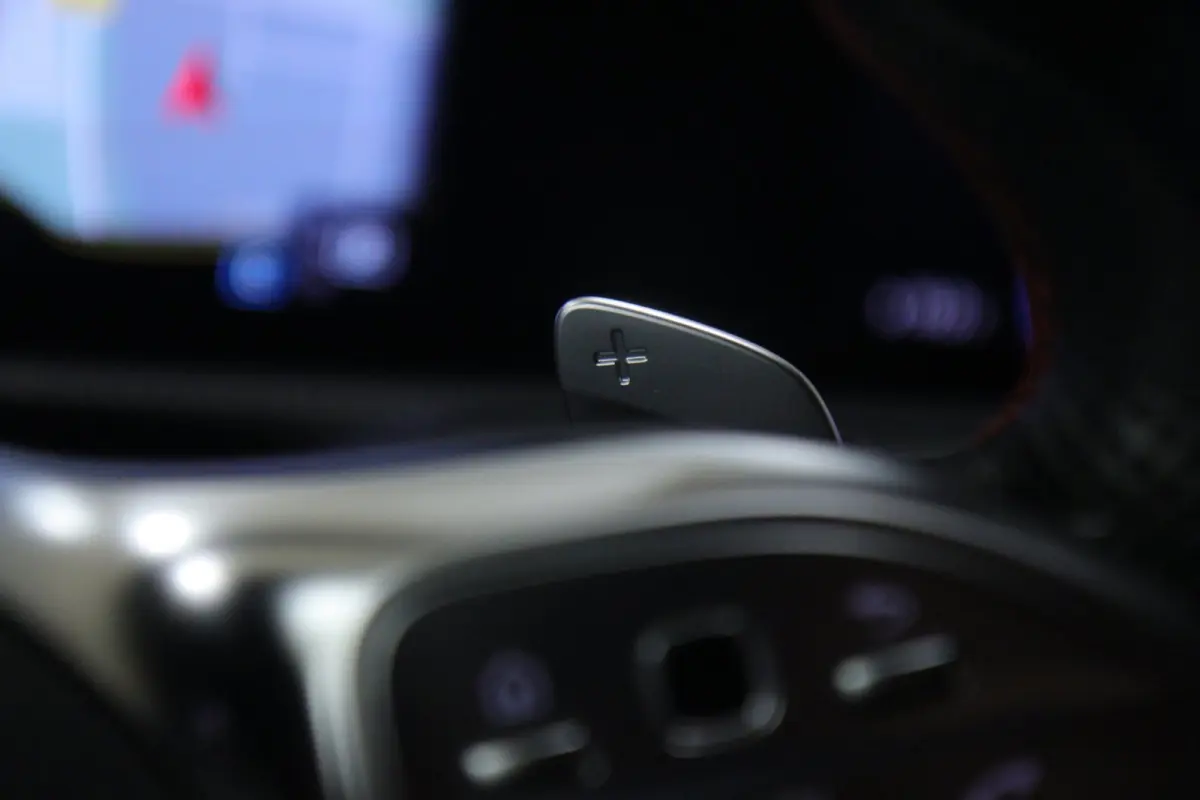 250 e AMG-LINE PANO/HUD/KEYLESS/360CAM/CARPLAY/VOL