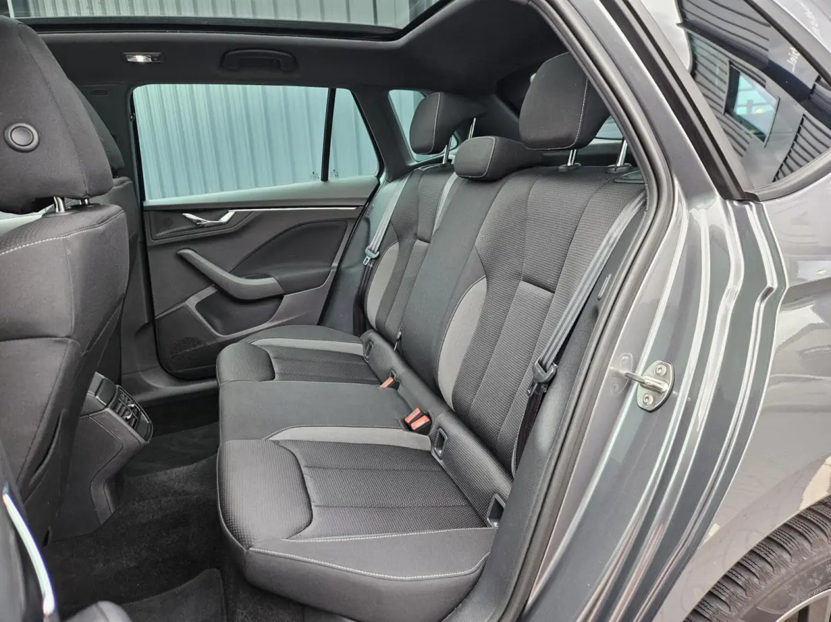 1.0 TSI Business Edition | AUTOMAAT | PANODAK | CAMERA | APPLE/ANDROID