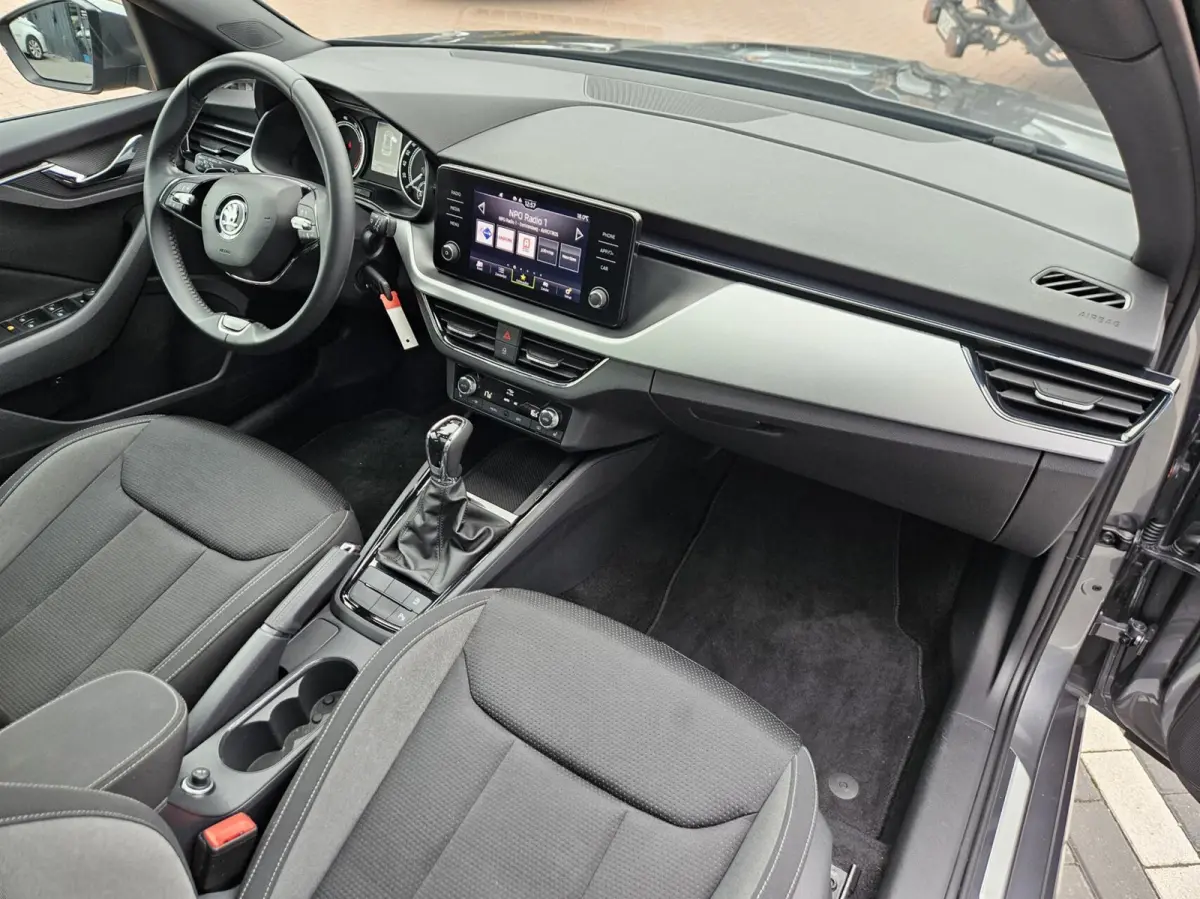 1.0 TSI Business Edition | AUTOMAAT | PANODAK | CAMERA | APPLE/ANDROID
