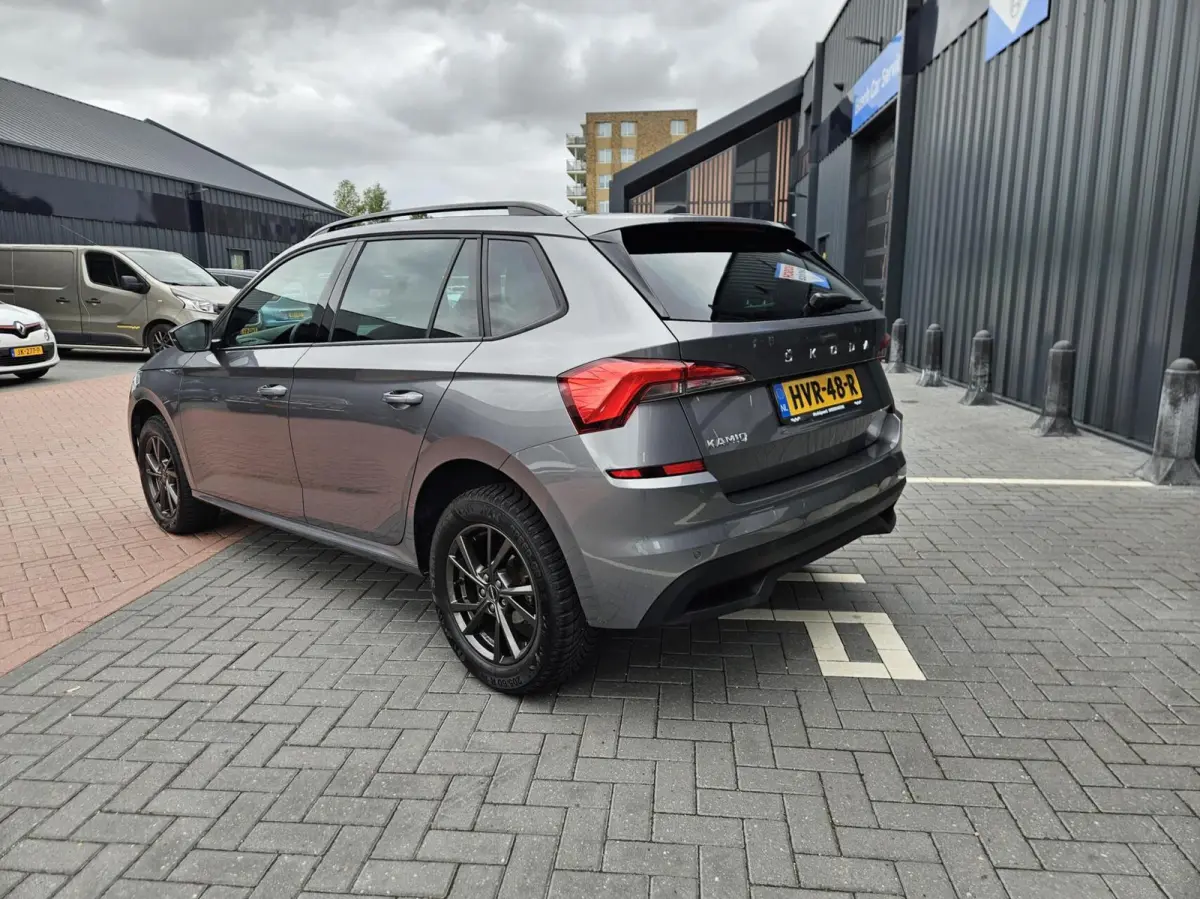1.0 TSI Business Edition | AUTOMAAT | PANODAK | CAMERA | APPLE/ANDROID