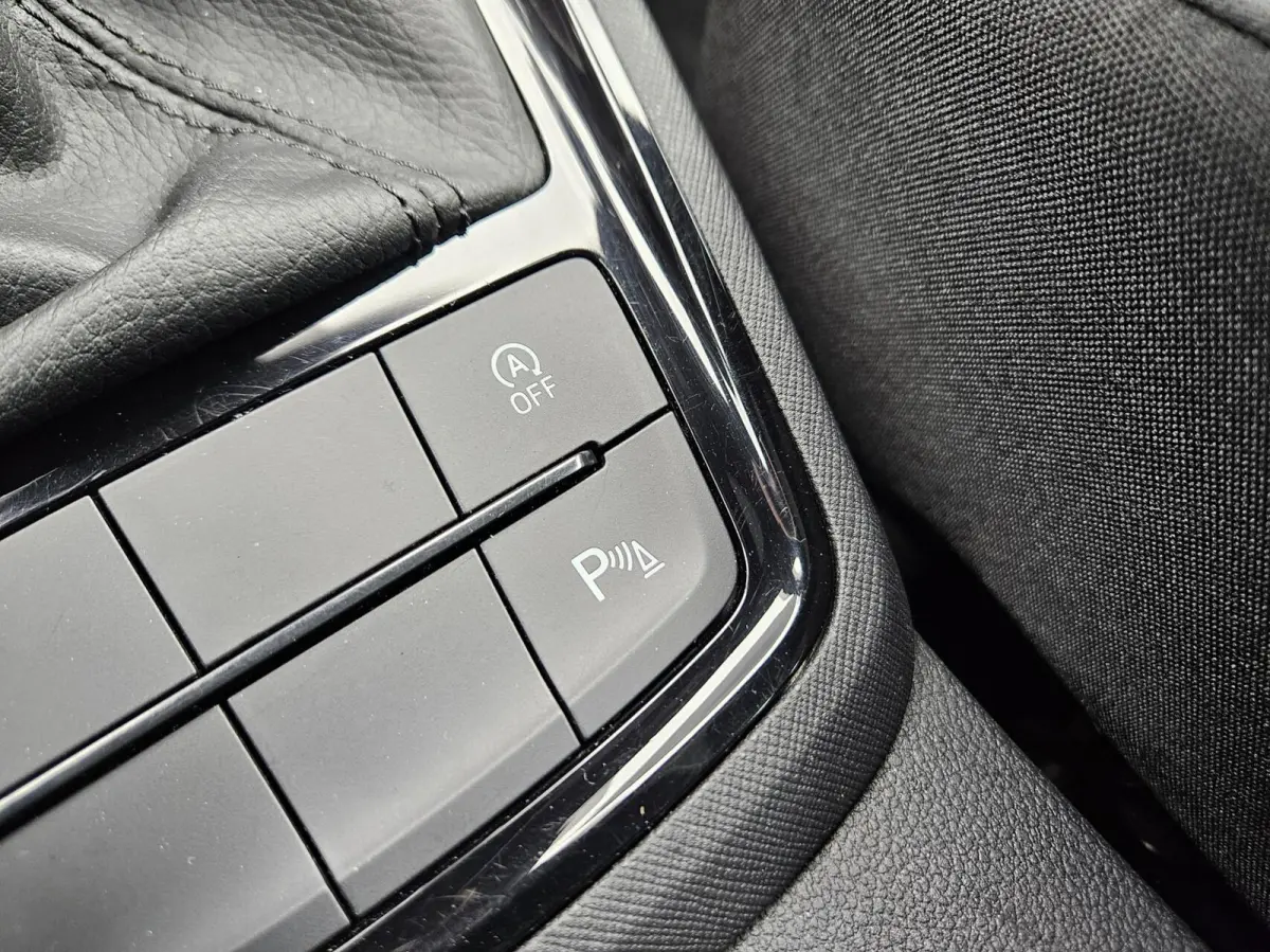 1.0 TSI Business Edition | AUTOMAAT | PANODAK | CAMERA | APPLE/ANDROID