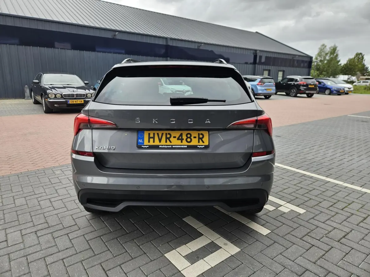 1.0 TSI Business Edition | AUTOMAAT | PANODAK | CAMERA | APPLE/ANDROID