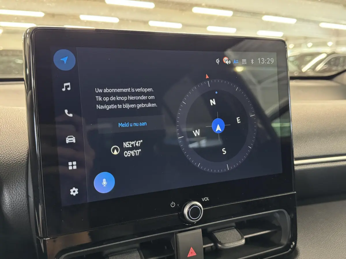 1.5 Hybrid 130 Dynamic Navi | Camera | Clima | ACC | Carplay | Winter pakket ( Vestiging - Nieuwegein )