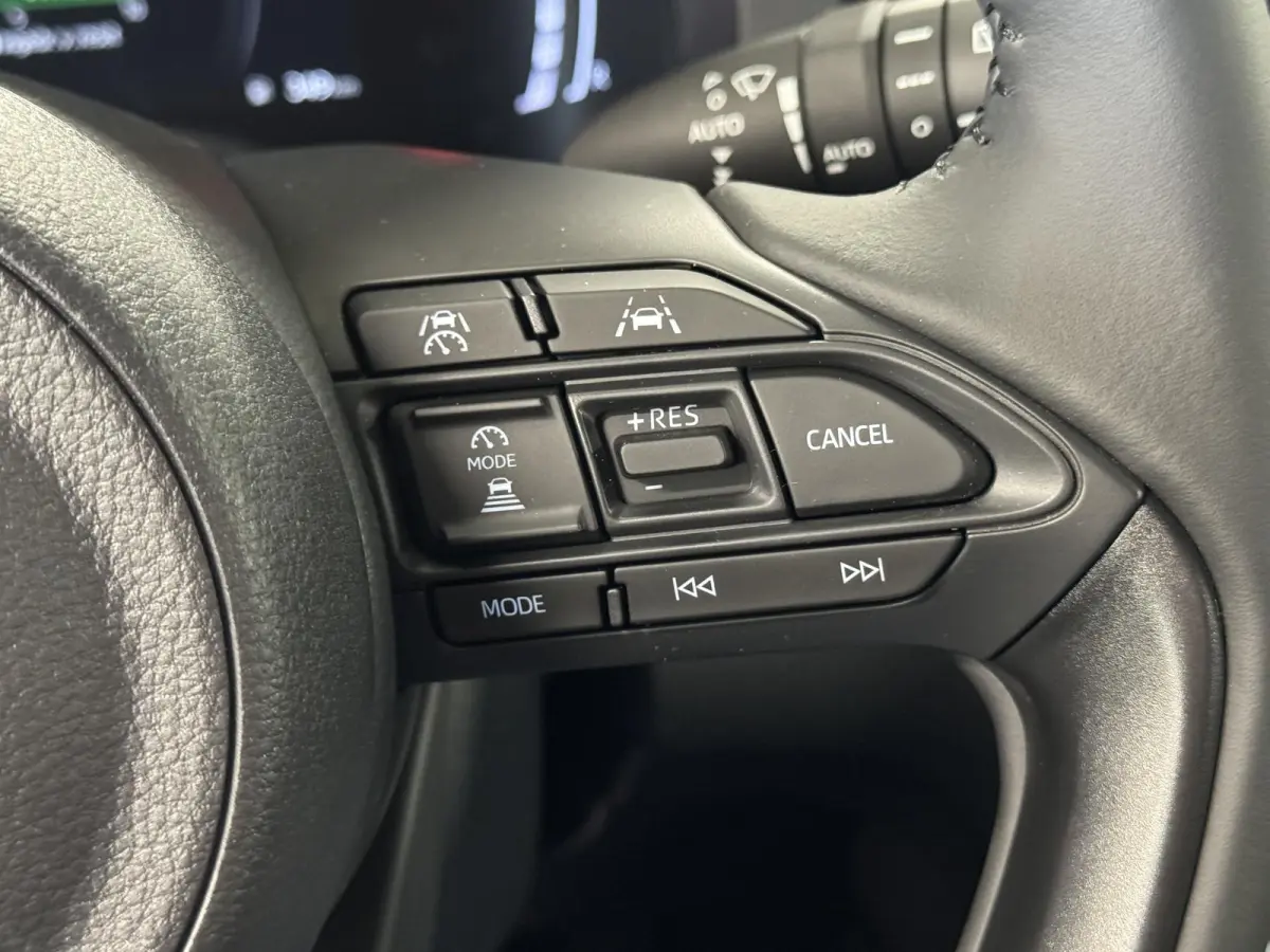 1.5 Hybrid 130 Dynamic Navi | Camera | Clima | ACC | Carplay | Winter pakket ( Vestiging - Nieuwegein )