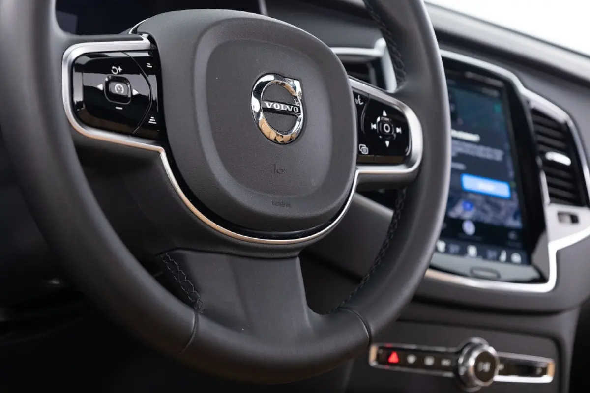 2.0 T8 Recharge AWD Ultra Bright | B&W | LUCHTVERING | NAPPA LEDER | Long Range