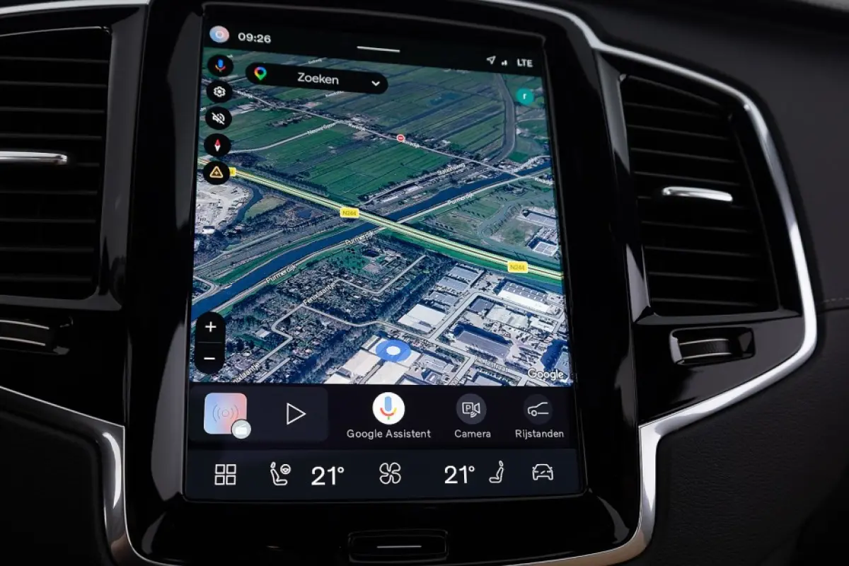 2.0 T8 Recharge AWD Ultra Bright | B&W | LUCHTVERING | NAPPA LEDER | Long Range