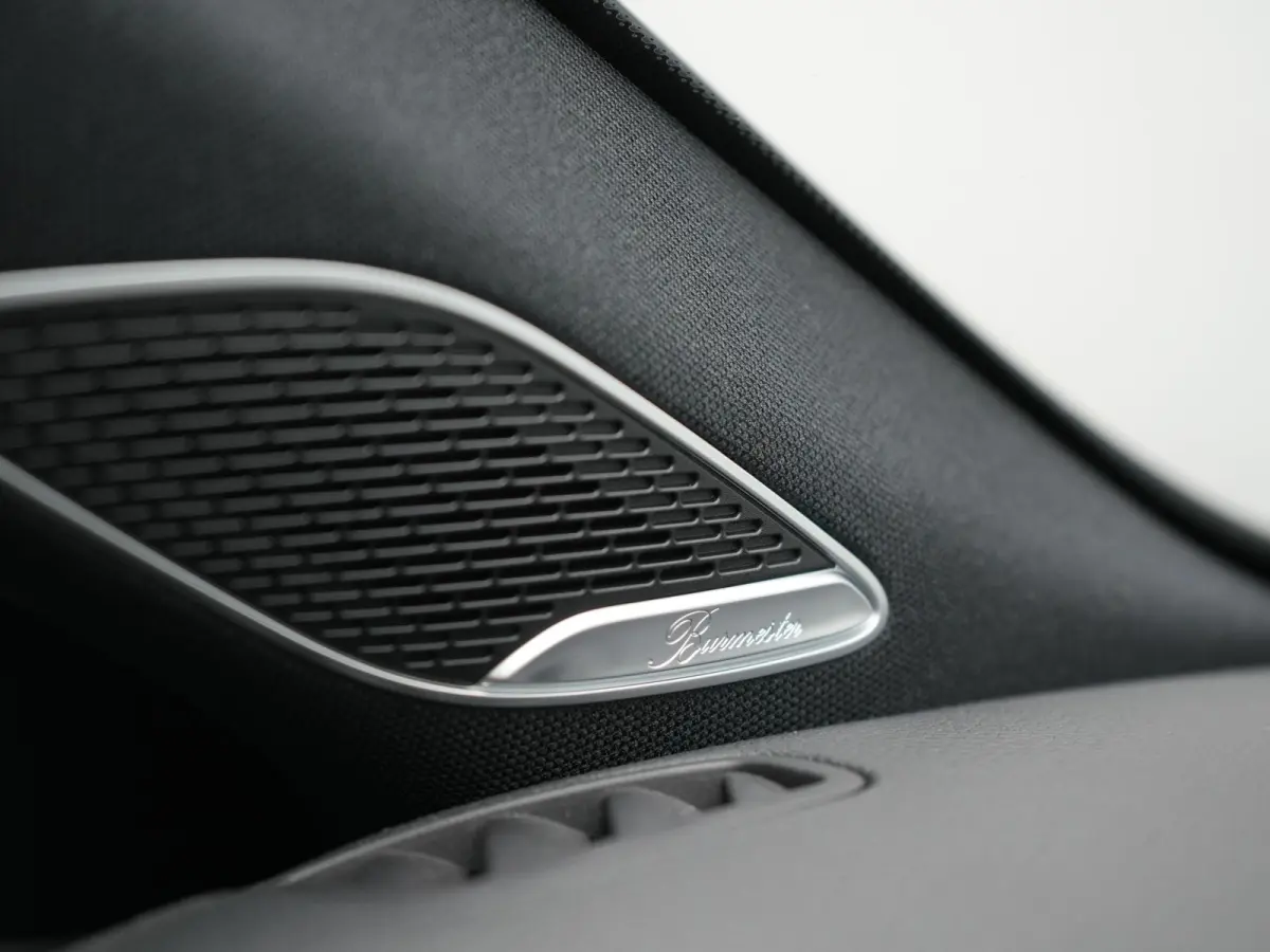 250 e Premium PHEV 218pk Dealer O.H | Trekhaak Af Fabriek | Panodak | Adaptive Cruise | Multibeam LED | Burmester Audio | 360 Camera | Lederen Sportstoelen Massage & Ventilatie & Memory | Ke