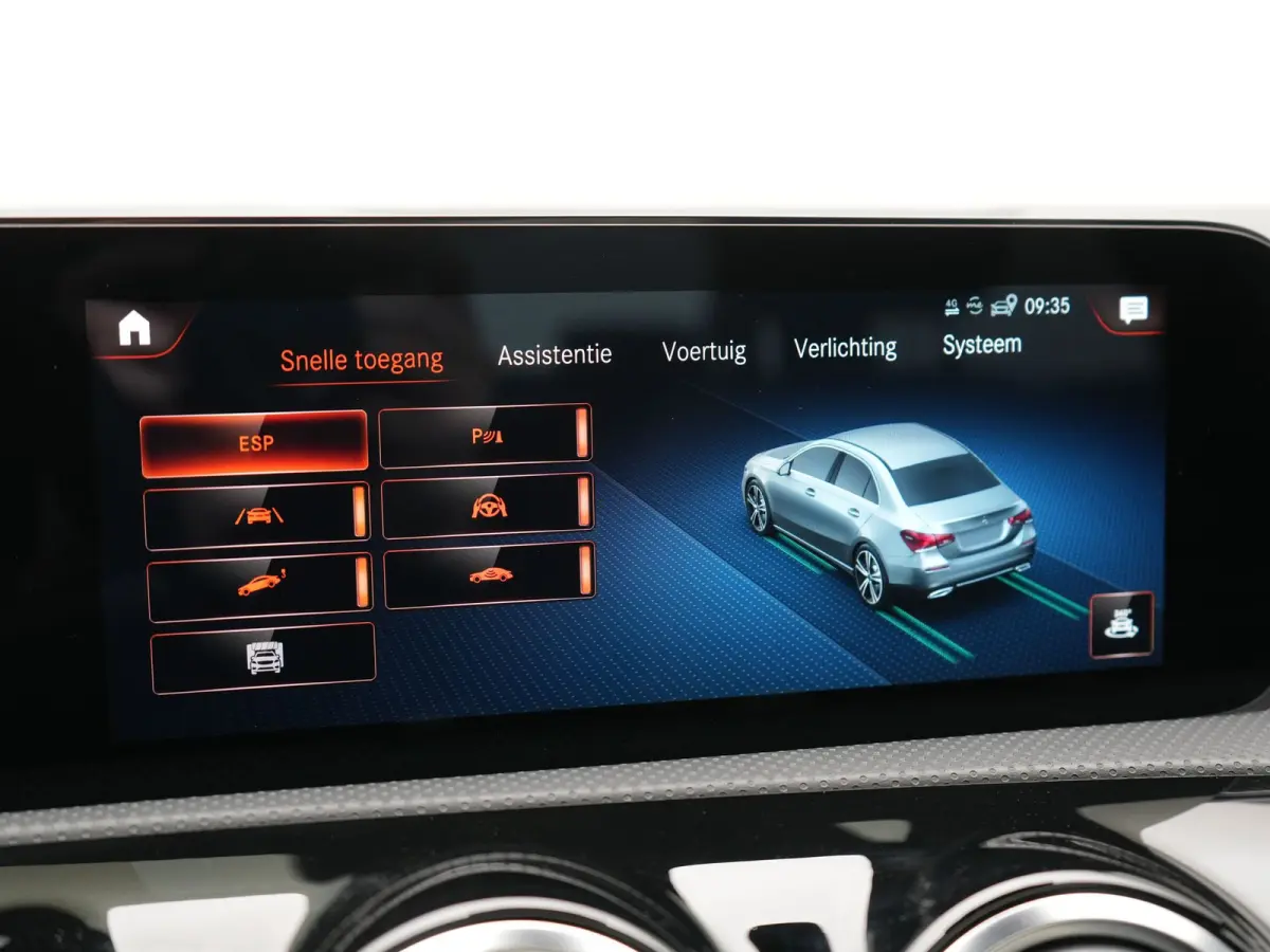 250 e Premium PHEV 218pk Dealer O.H | Trekhaak Af Fabriek | Panodak | Adaptive Cruise | Multibeam LED | Burmester Audio | 360 Camera | Lederen Sportstoelen Massage & Ventilatie & Memory | Ke