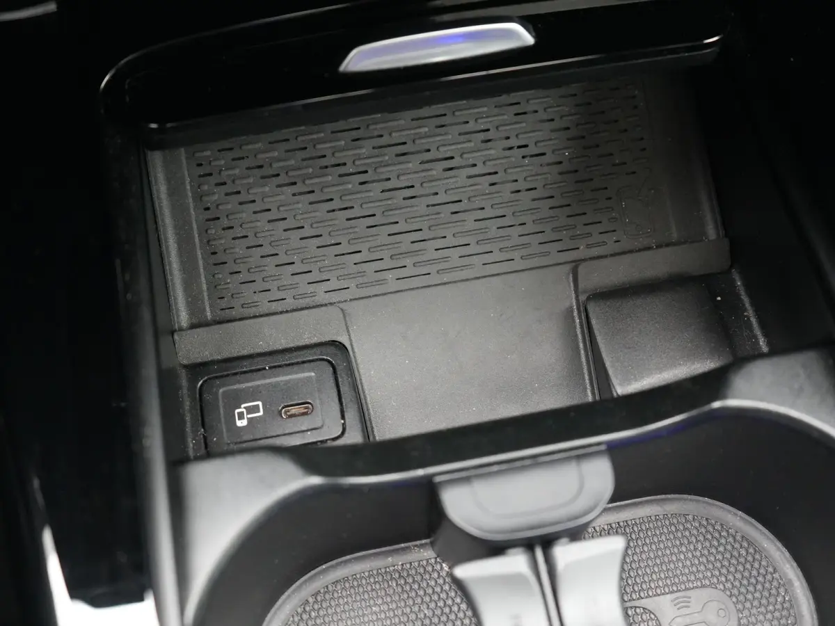 250 e Premium PHEV 218pk Dealer O.H | Trekhaak Af Fabriek | Panodak | Adaptive Cruise | Multibeam LED | Burmester Audio | 360 Camera | Lederen Sportstoelen Massage & Ventilatie & Memory | Ke