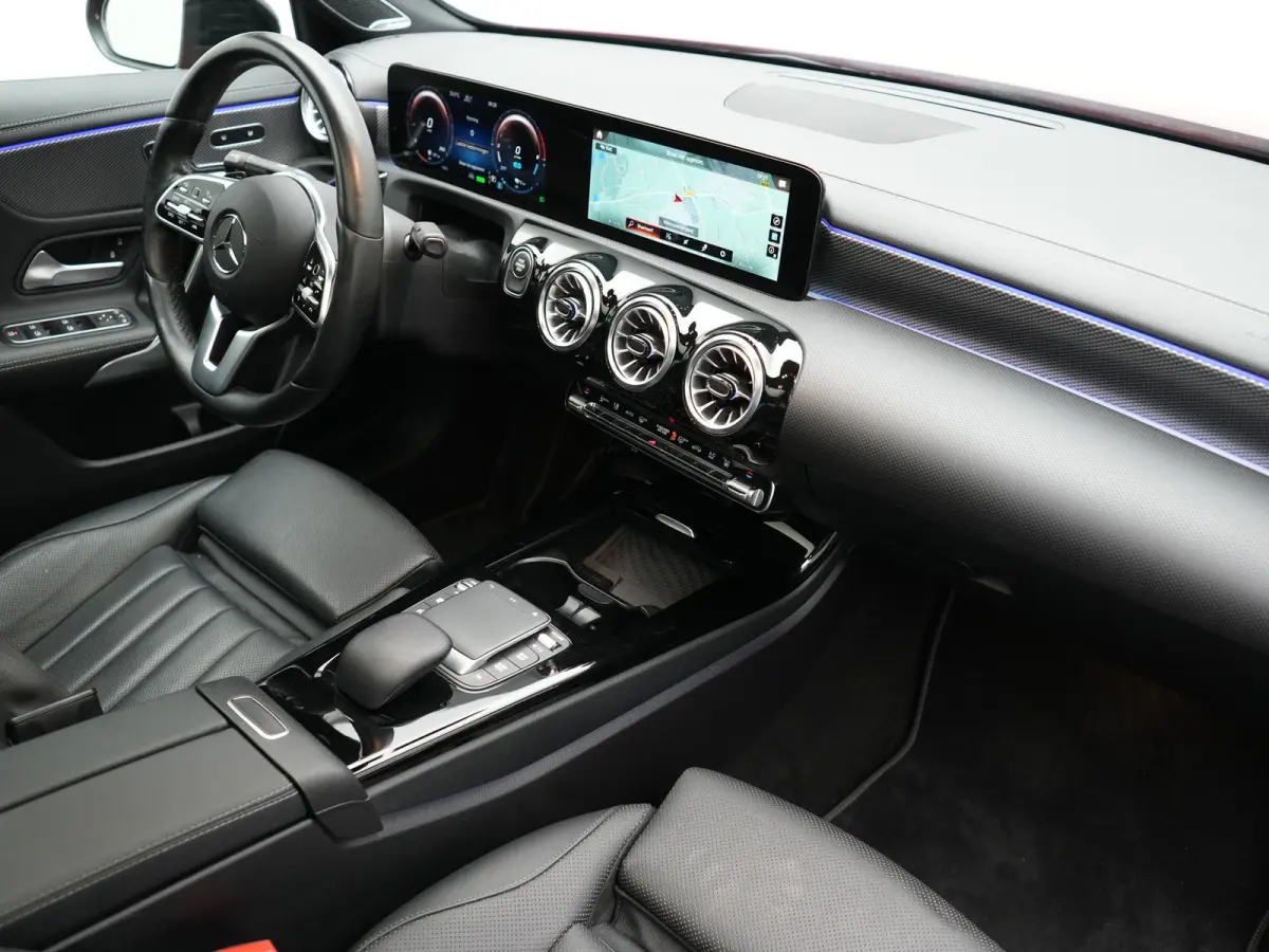 250 e Premium PHEV 218pk Dealer O.H | Trekhaak Af Fabriek | Panodak | Adaptive Cruise | Multibeam LED | Burmester Audio | 360 Camera | Lederen Sportstoelen Massage & Memory | Keyless | Stuur