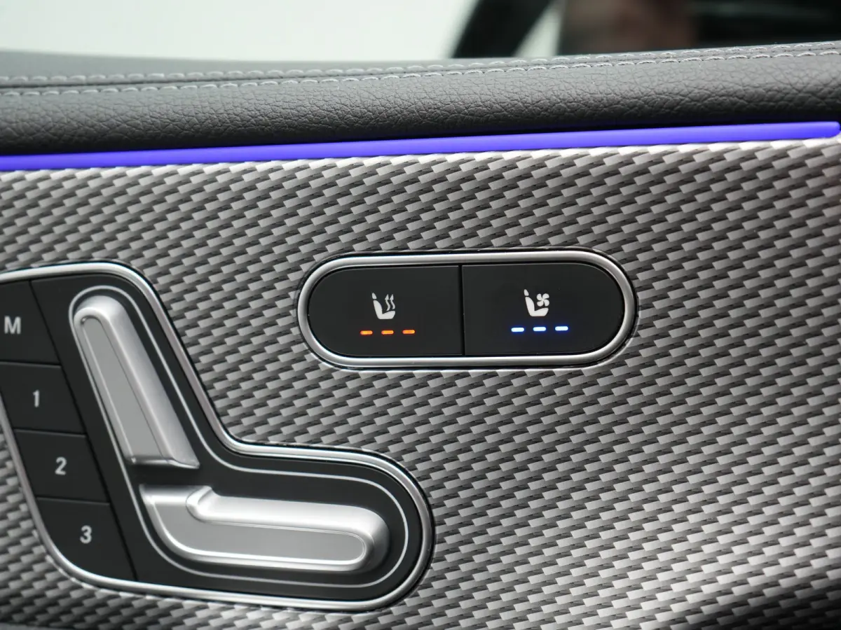 250 e Premium PHEV 218pk Dealer O.H | Trekhaak Af Fabriek | Panodak | Adaptive Cruise | Multibeam LED | Burmester Audio | 360 Camera | Lederen Sportstoelen Massage & Ventilatie & Memory | Ke