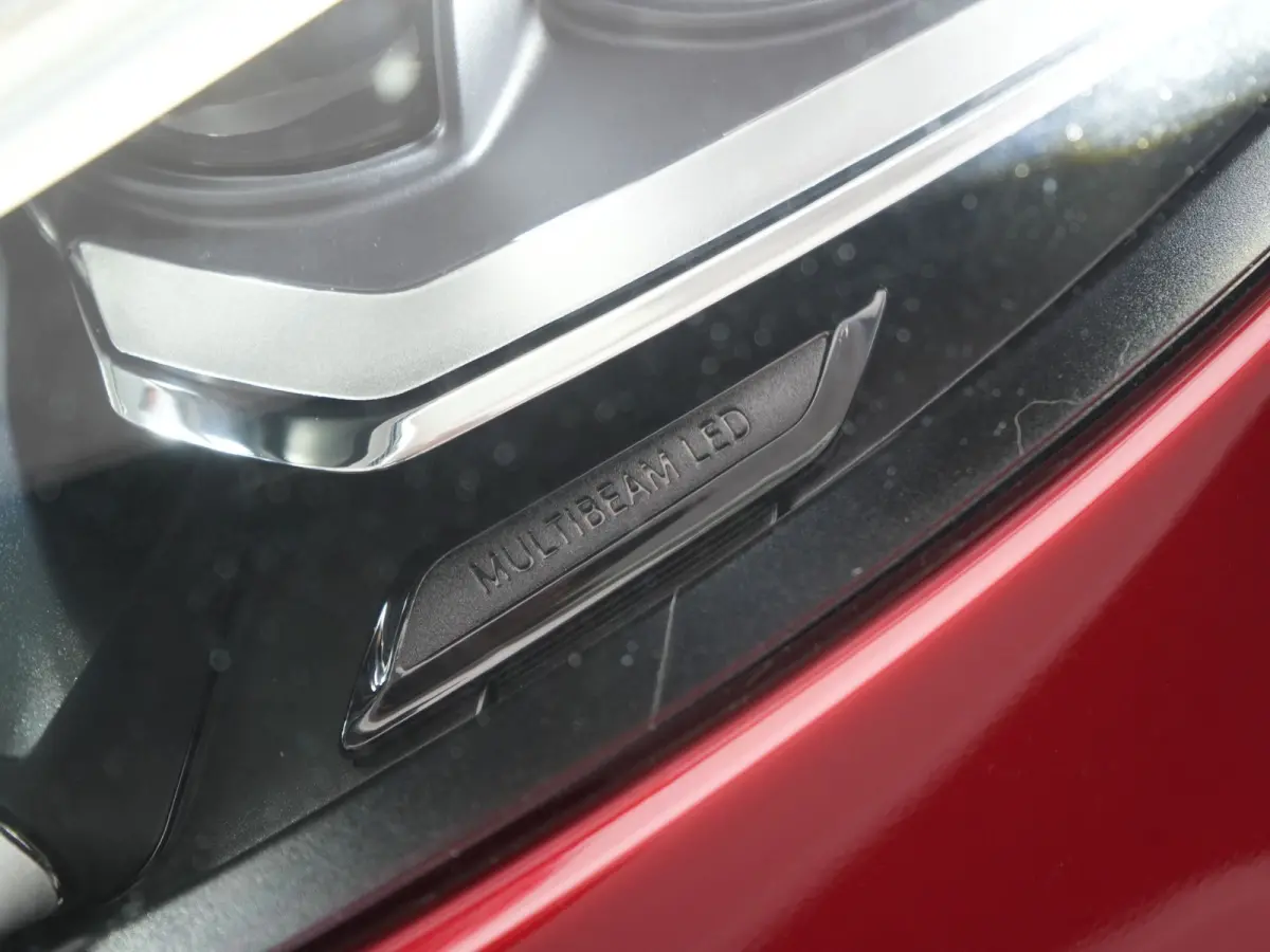 250 e Premium PHEV 218pk Dealer O.H | Trekhaak Af Fabriek | Panodak | Adaptive Cruise | Multibeam LED | Burmester Audio | 360 Camera | Lederen Sportstoelen Massage & Ventilatie & Memory | Ke