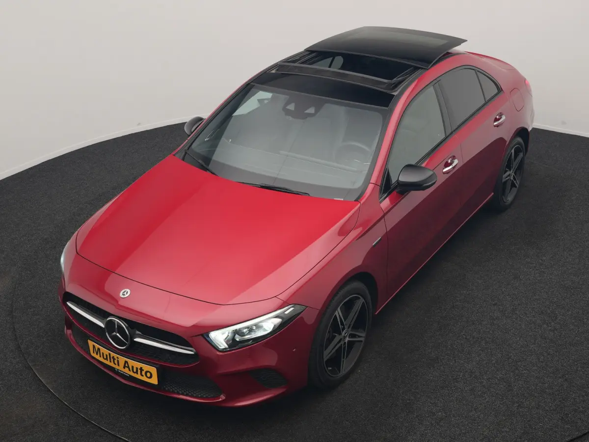 250 e Premium PHEV 218pk Dealer O.H | Trekhaak Af Fabriek | Panodak | Adaptive Cruise | Multibeam LED | Burmester Audio | 360 Camera | Lederen Sportstoelen Massage & Ventilatie & Memory | Ke