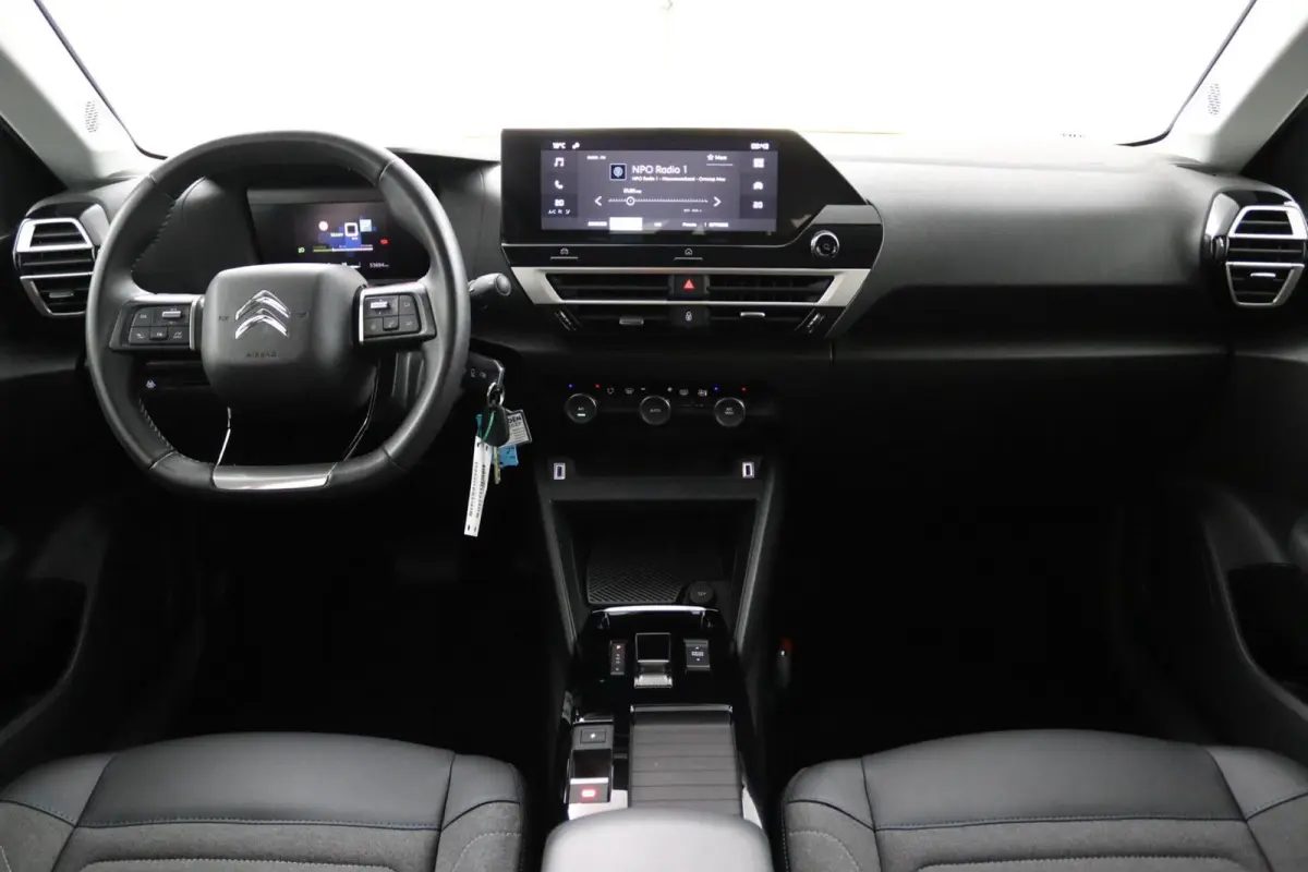 You 50 kWh | Camera | CarPlay |
