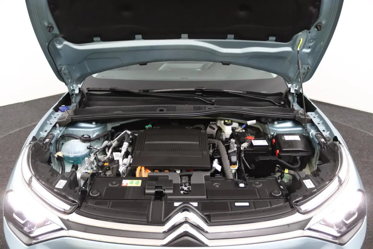 You 50 kWh | Camera | CarPlay |