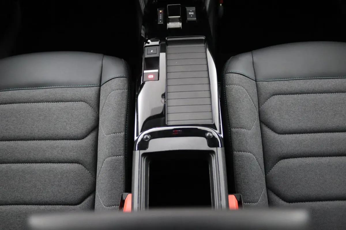 You 50 kWh | Camera | CarPlay |