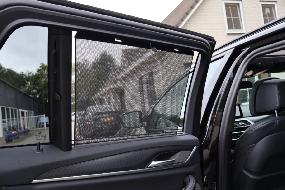 530e (292pk) M pakket HUD/H&K/Pano/Comfort Stoelen/20inch