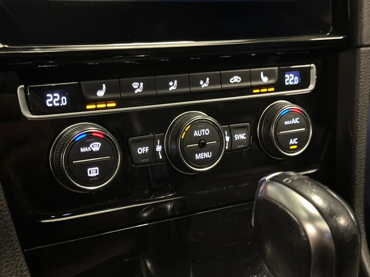 2.0 TSI 4Motion R|PANO|KEYLESS|LEDER
