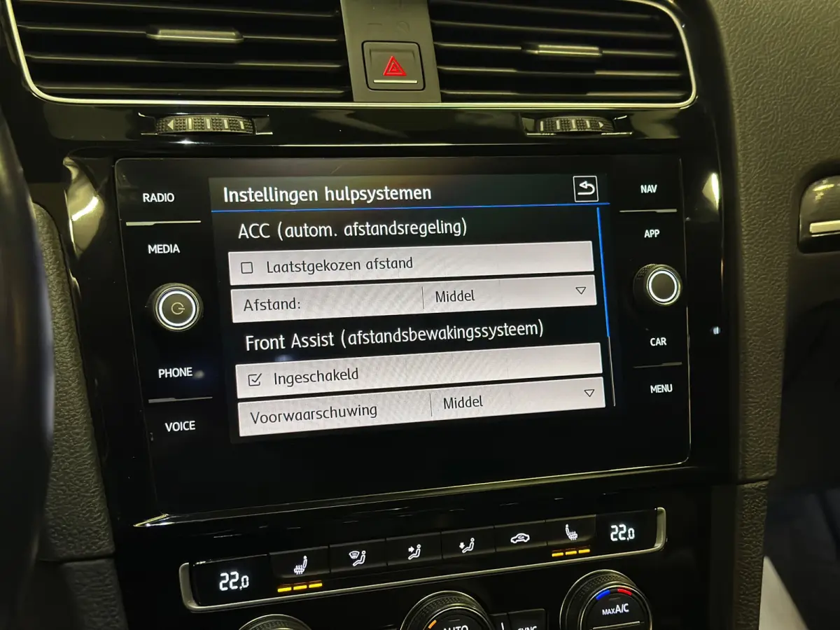 2.0 TSI 4Motion R|PANO|KEYLESS|LEDER