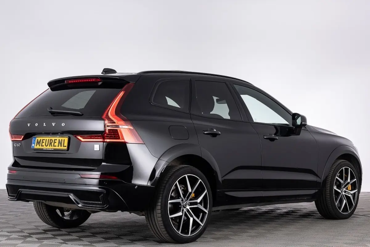 T8 Plug-in-hybrid AWD Polestar Engineered | harman/kardon | PANORMADAK | 360 Camera