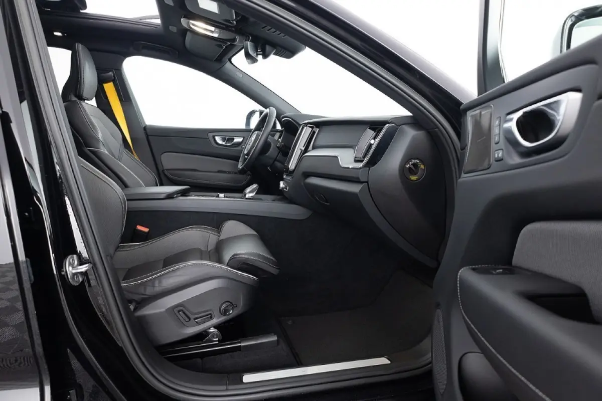 T8 Plug-in-hybrid AWD Polestar Engineered | harman/kardon | PANORMADAK | 360 Camera