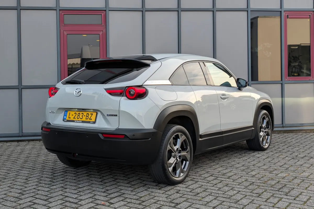 e-SkyActiv 145 First Edition 36kWh SOH 92%