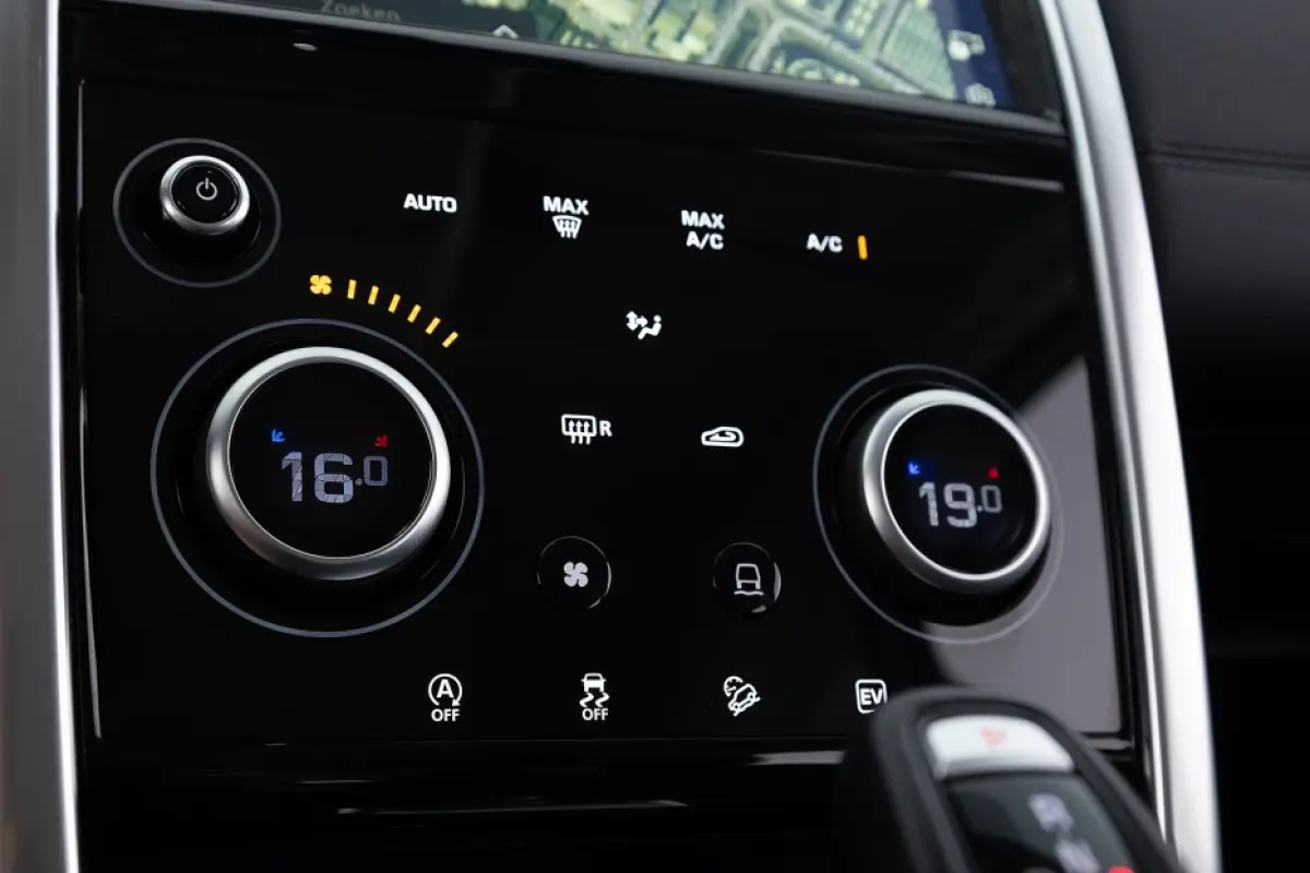 P300e R-Dynamic S Automaat | LEDER | CARPLAY | Full LED | CAMERA | PHEV