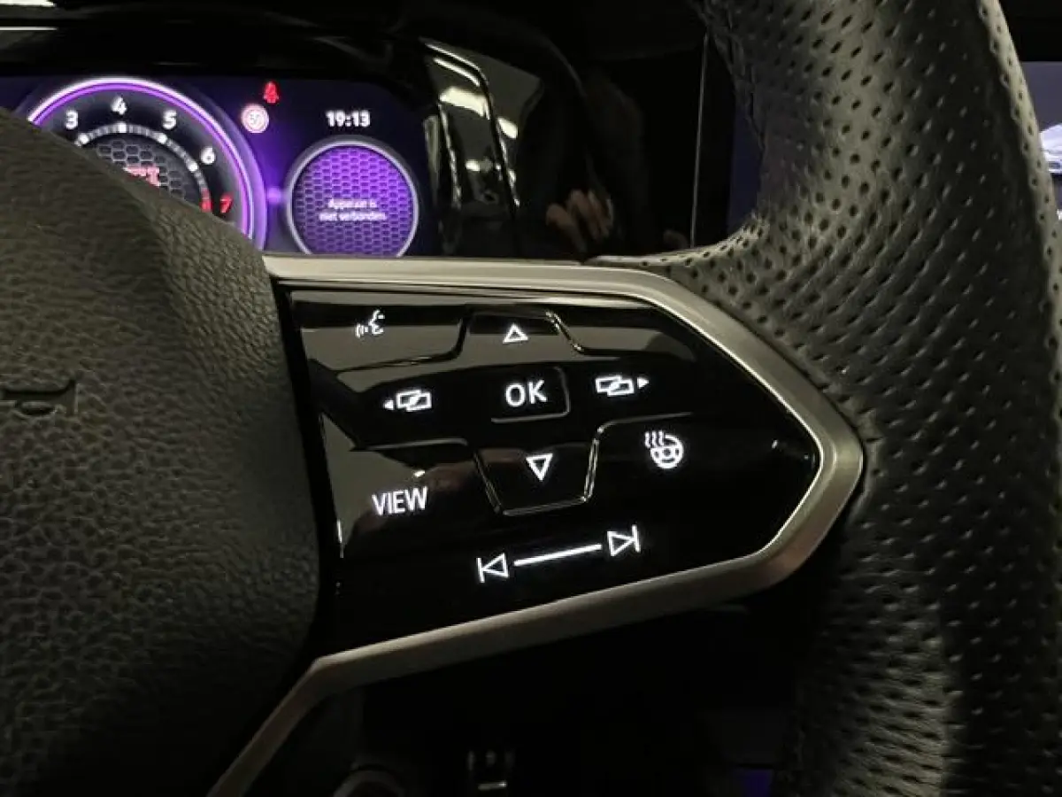 2.0 TSI GTI Performance LEDER / PANODAK / 19"INCH / ELEC.TREKH. /