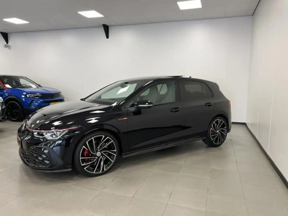 2.0 TSI GTI Performance LEDER / PANODAK / 19"INCH / ELEC.TREKH. /
