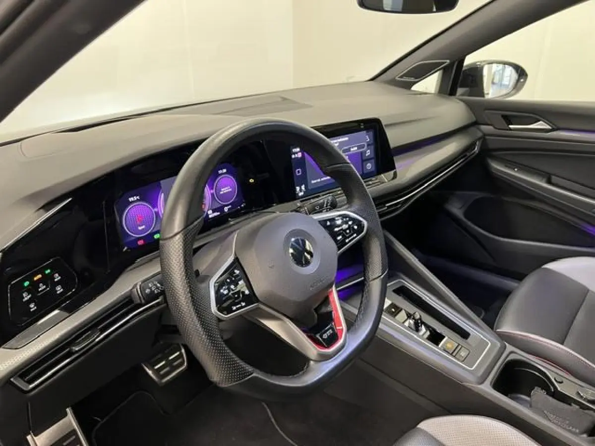 2.0 TSI GTI Performance LEDER / PANODAK / 19"INCH / ELEC.TREKH. /