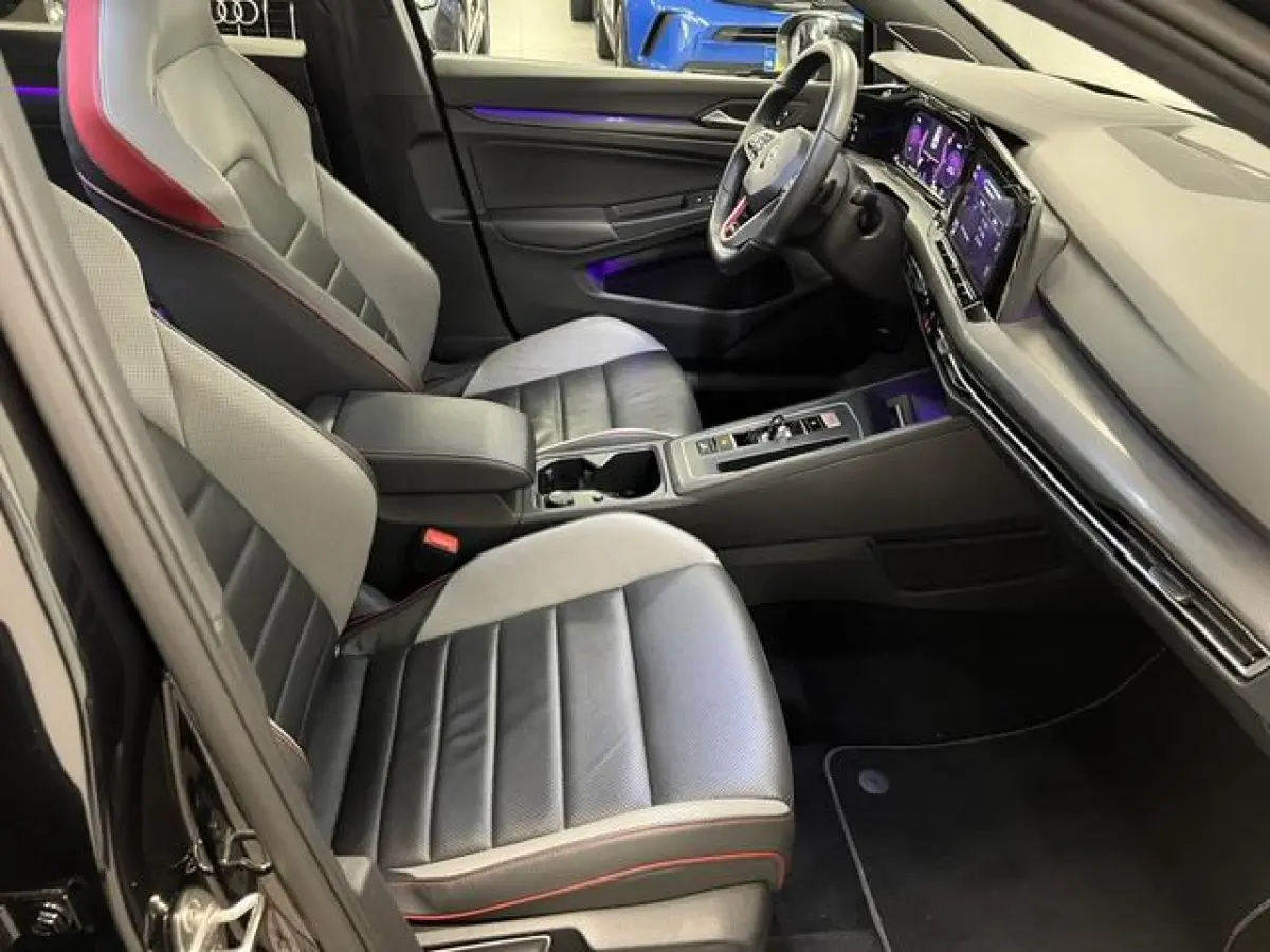 2.0 TSI GTI Performance LEDER / PANODAK / 19"INCH / ELEC.TREKH. /
