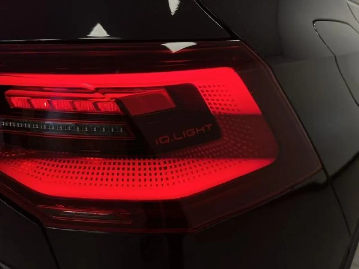 2.0 TSI GTI Performance LEDER / PANODAK / 19"INCH / ELEC.TREKH. /