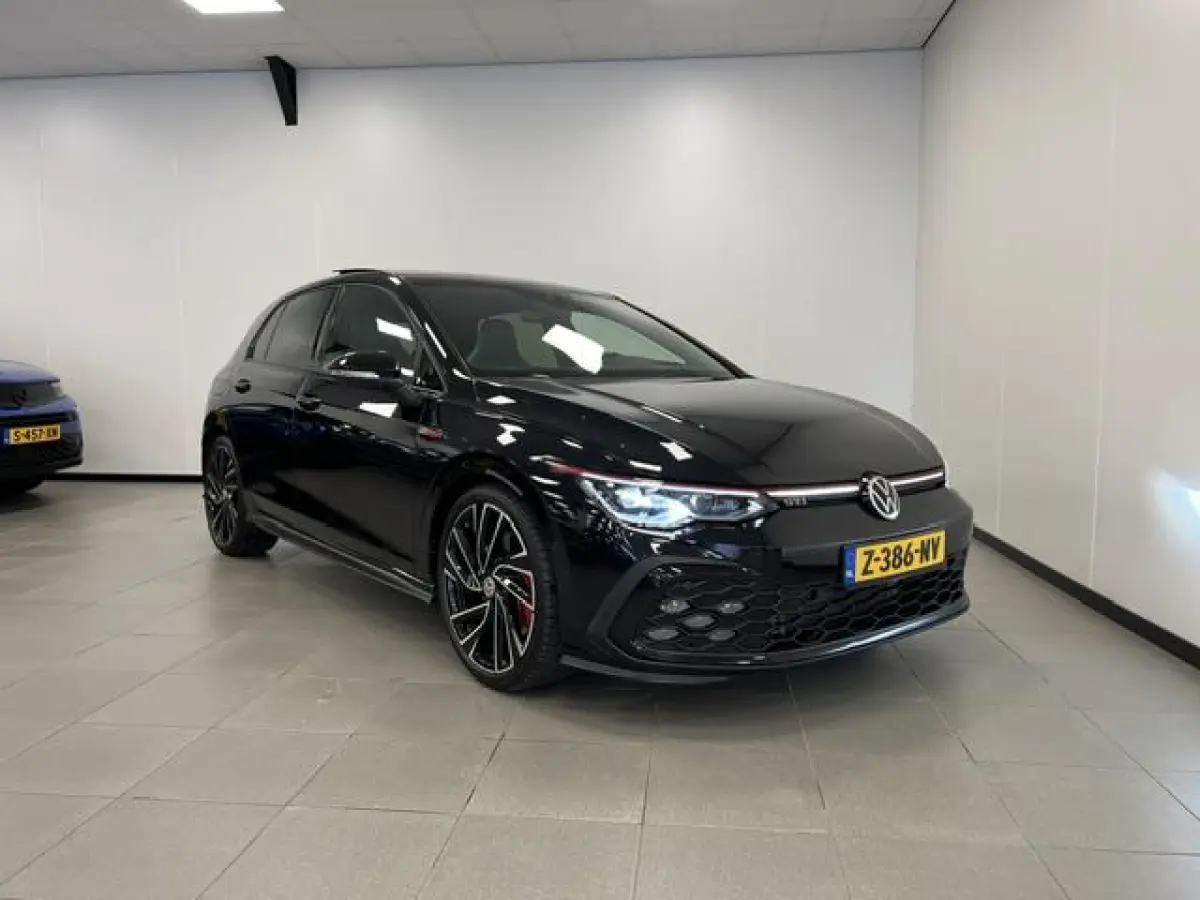 2.0 TSI GTI Performance LEDER / PANODAK / 19"INCH / ELEC.TREKH. /