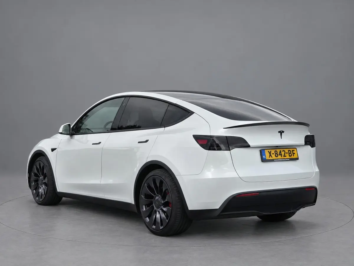 Performance AWD 75kWh | Zeer netjes