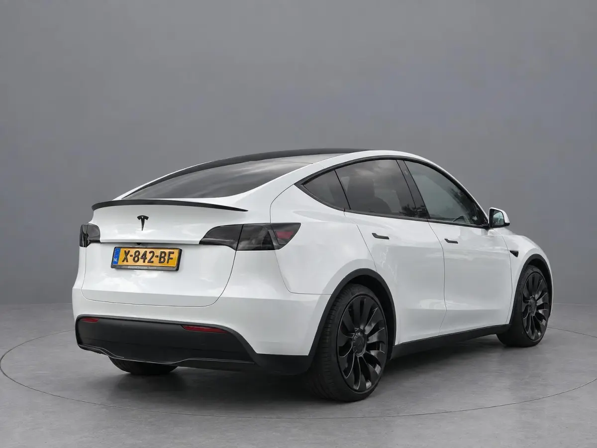 Performance AWD 75kWh | Zeer netjes