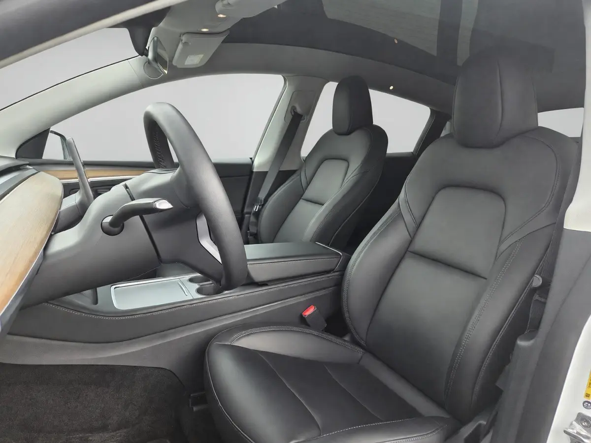 Performance AWD 75kWh | Zeer netjes