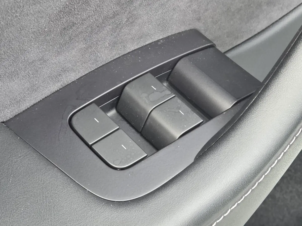 Performance AWD 75kWh | Zeer netjes