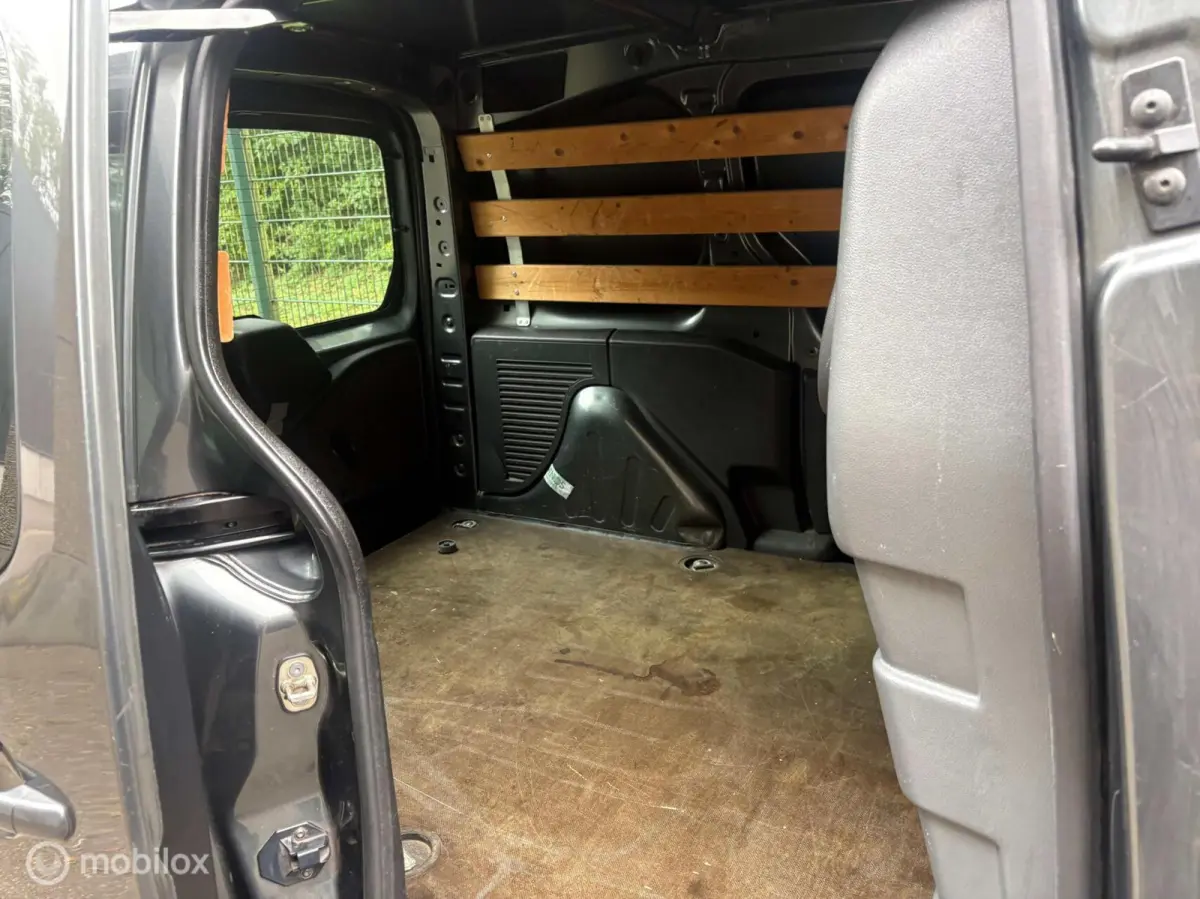 bestel 1.6 BlueHDI 100 Business S&S AUTOM.