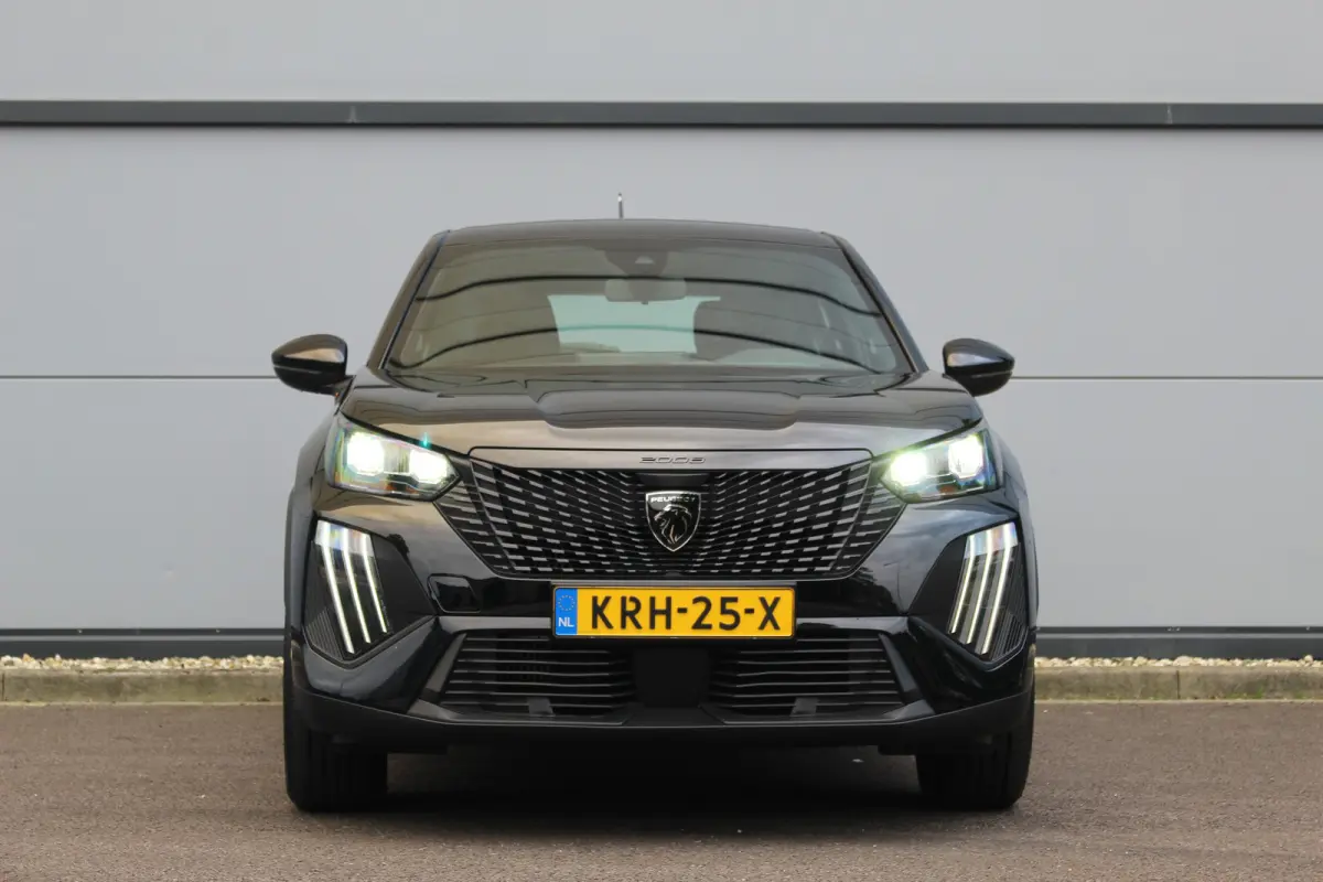1.2 Hybrid 145 Style | Climate & Cruise C. | CarPlay | LED | DAB + | | Climate & Cruise C. | CarPlay | LED | DAB + |