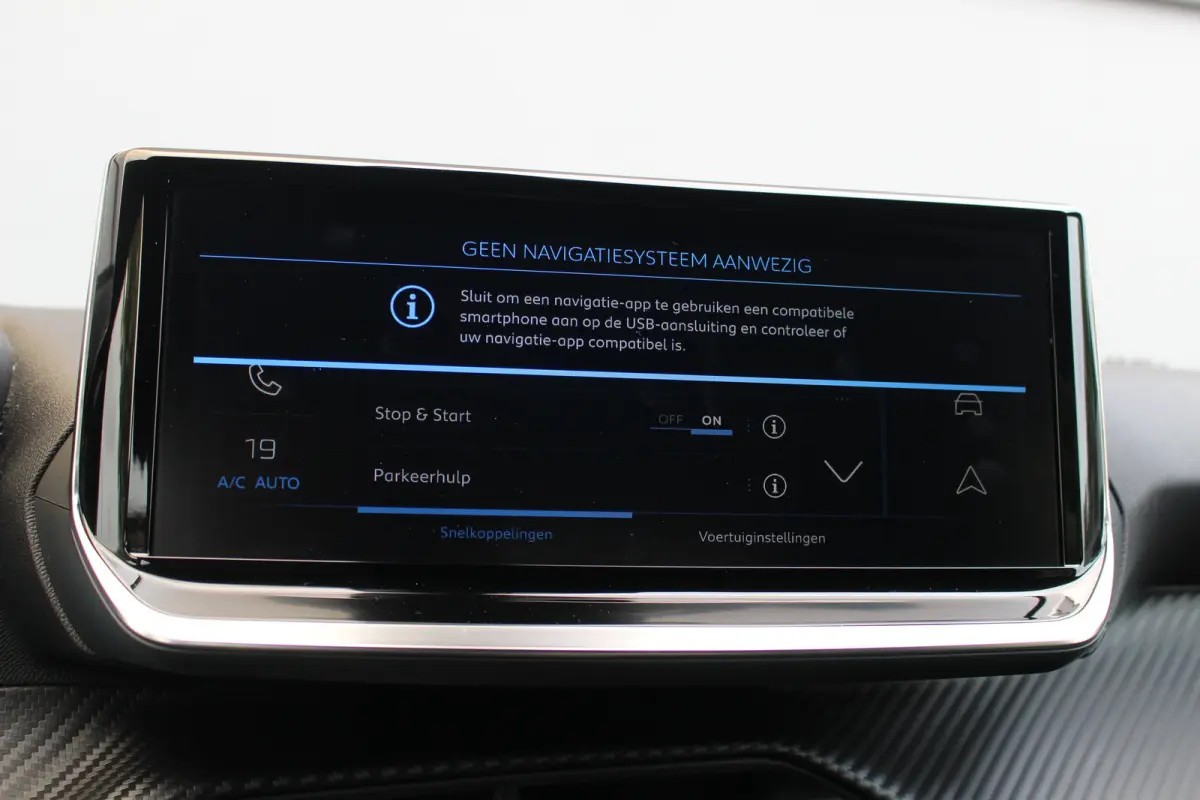 1.2 Hybrid 145 Style | Climate & Cruise C. | CarPlay | LED | DAB + | | Climate & Cruise C. | CarPlay | LED | DAB + |