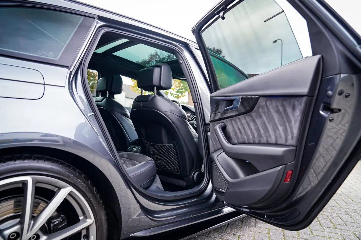 2.0 TFSI quattro Sport Pro Line S | Panorama | 252PK | 2x S-line | RS Look | Maxton Design | 19 inch | Virtual | HuD