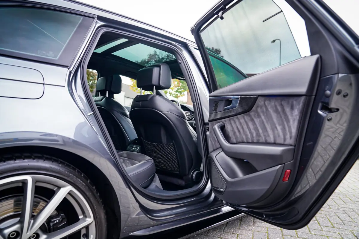 2.0 TFSI quattro Sport Pro Line S | Panorama | 252PK | 2x S-line | RS Look | Maxton Design | 19 inch | Virtual | HuD