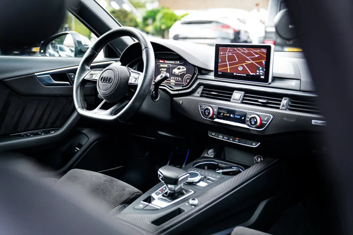 2.0 TFSI quattro Sport Pro Line S | Panorama | 252PK | 2x S-line | RS Look | Maxton Design | 19 inch | Virtual | HuD