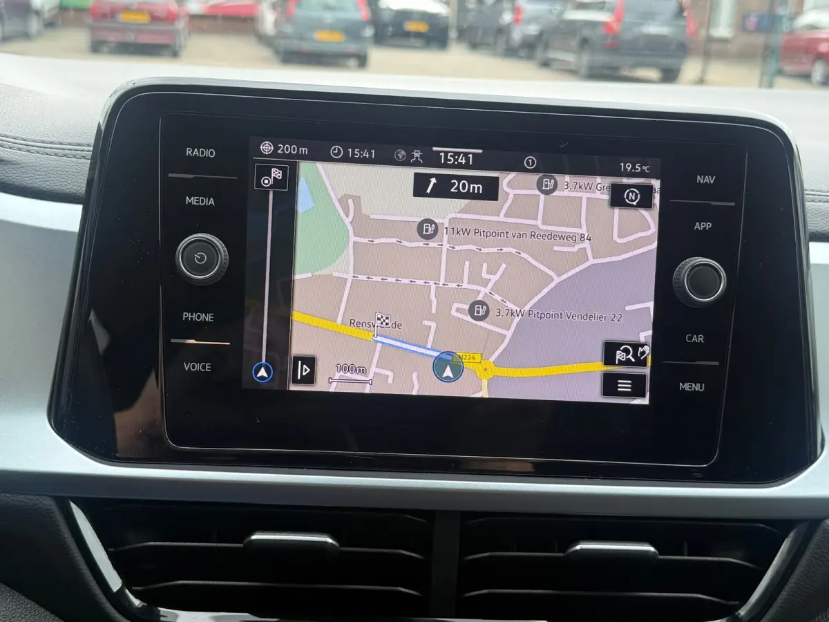 1.5 TSI Life Business, Apple Carplay/Android,Stoelverwarming,Navigatie,Achteruitrij camera,Climate control