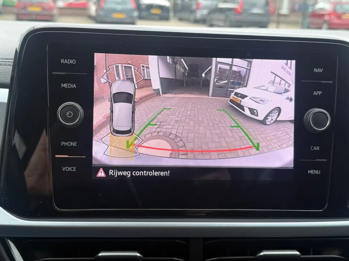 1.5 TSI Life Business, Apple Carplay/Android,Stoelverwarming,Navigatie,Achteruitrij camera,Climate control