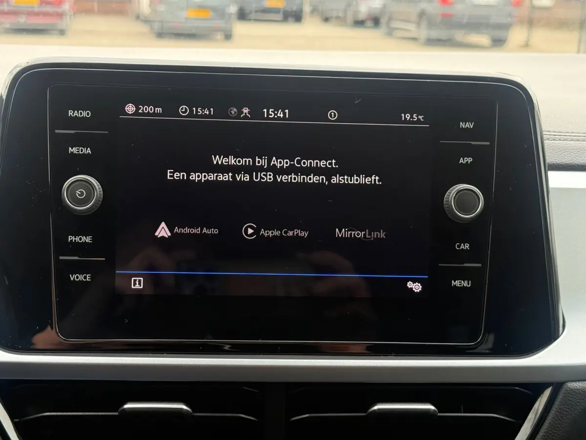1.5 TSI Life Business, Apple Carplay/Android,Stoelverwarming,Navigatie,Achteruitrij camera,Climate control