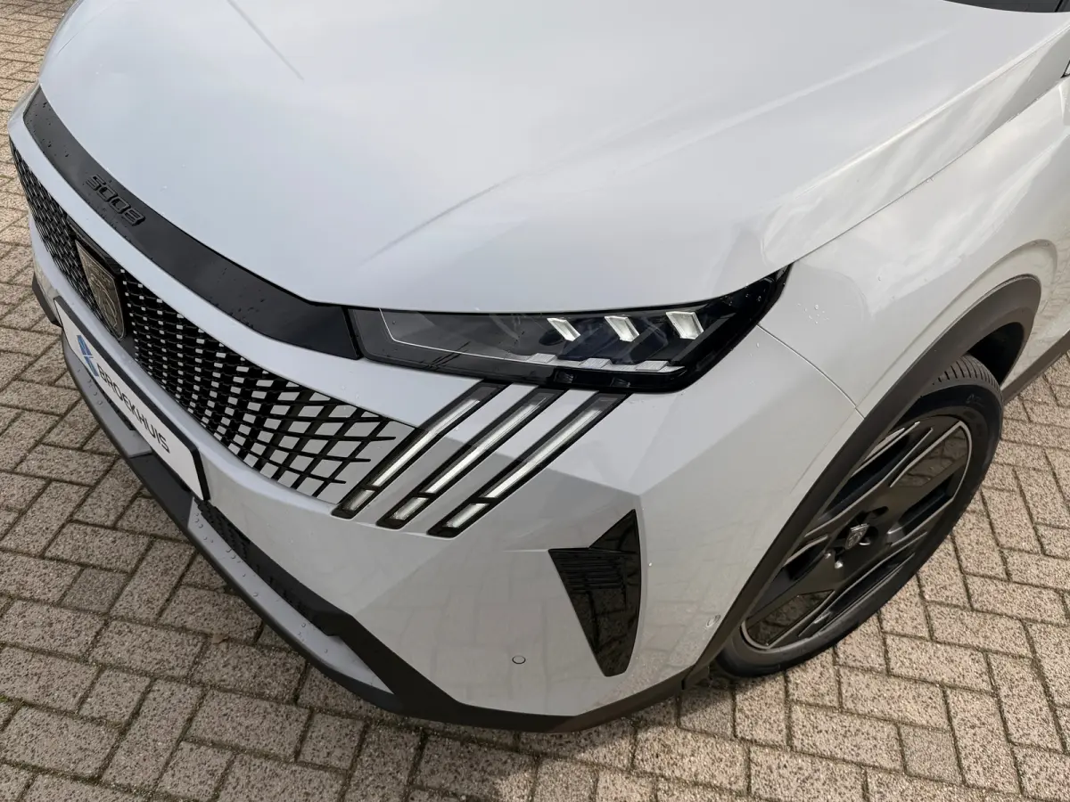Plug-in Hybrid 225 GT Exclusive 5p | 8 Jaar Garantie | Schuifdak | Adapt. Cruise | Nappa Leder | 360 Camera | Stoelverwarming/verkoeling | Massage | Memory | Elektr. Klep | 20 Inch | Matrix 