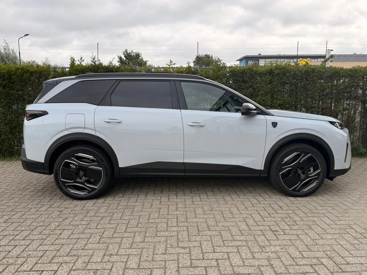 Plug-in Hybrid 225 GT Exclusive 5p | 8 Jaar Garantie | Schuifdak | Adapt. Cruise | Nappa Leder | 360 Camera | Stoelverwarming/verkoeling | Massage | Memory | Elektr. Klep | 20 Inch | Matrix 