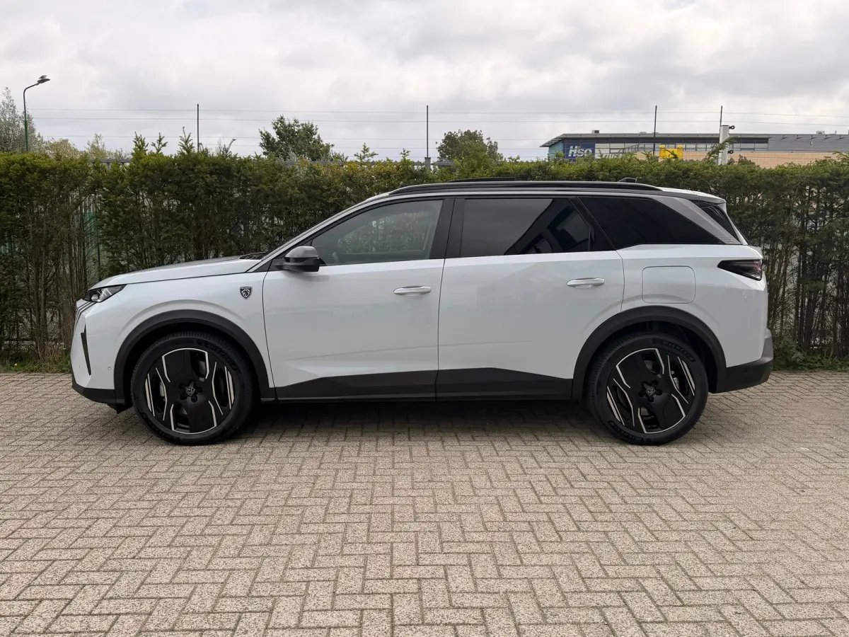 Plug-in Hybrid 225 GT Exclusive 5p | 8 Jaar Garantie | Schuifdak | Adapt. Cruise | Nappa Leder | 360 Camera | Stoelverwarming/verkoeling | Massage | Memory | Elektr. Klep | 20 Inch | Matrix 